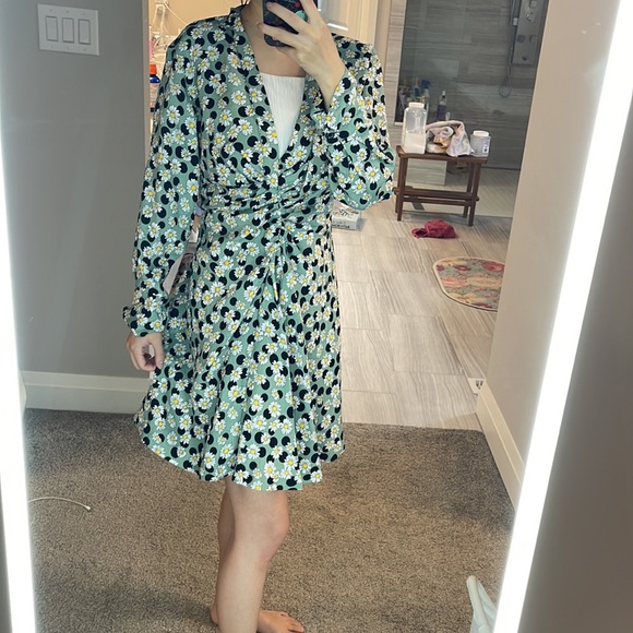 sandro summer dreess v cut - Picture 1 of 3